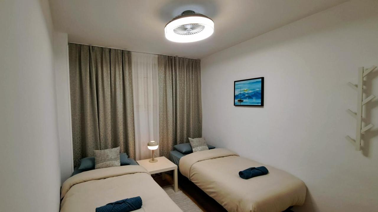 Garden Beach Apartment Torrevieja Exterior photo