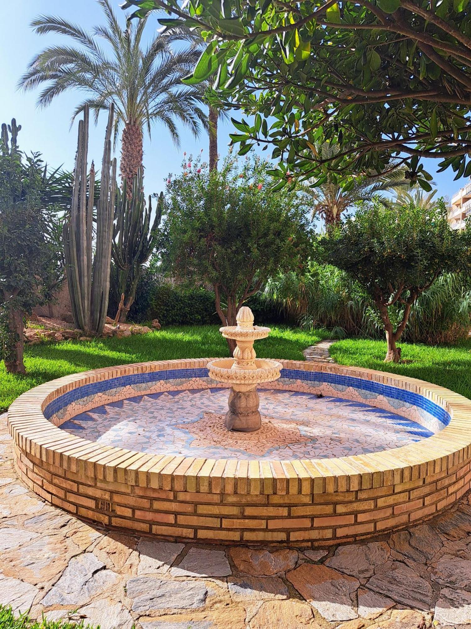 Garden Beach Apartment Torrevieja Exterior photo